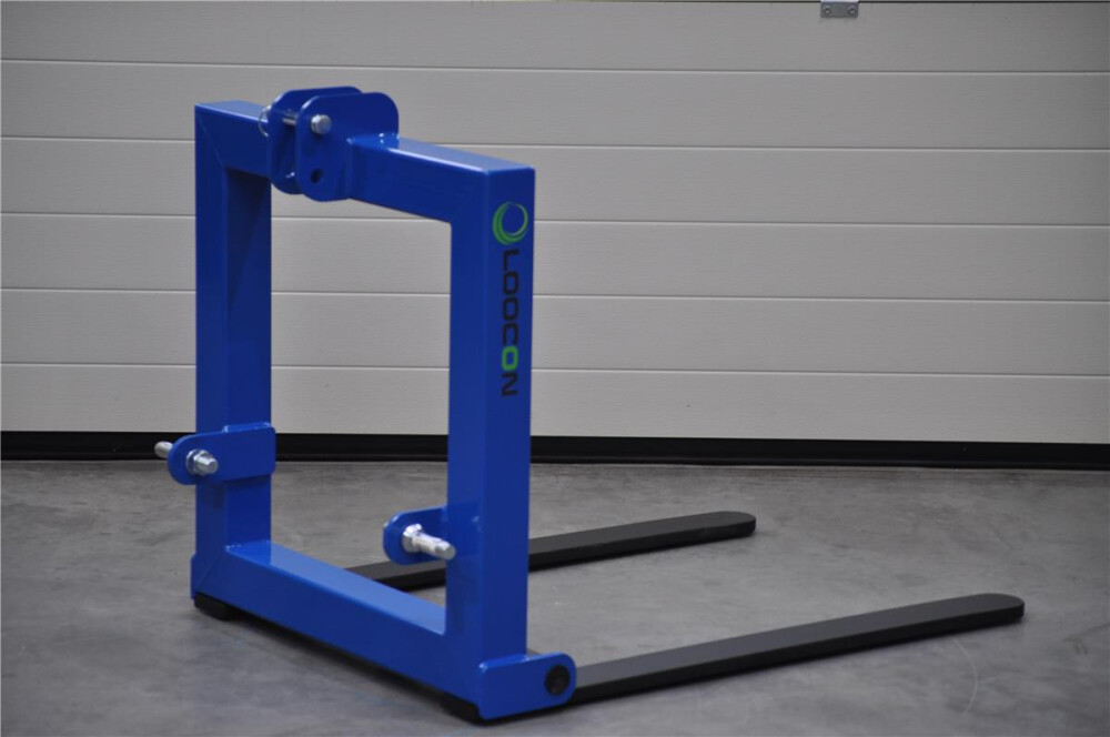 Geelink Ijzerwaren - loocon-palletdrager-750kg-voor-compact-tractor-3