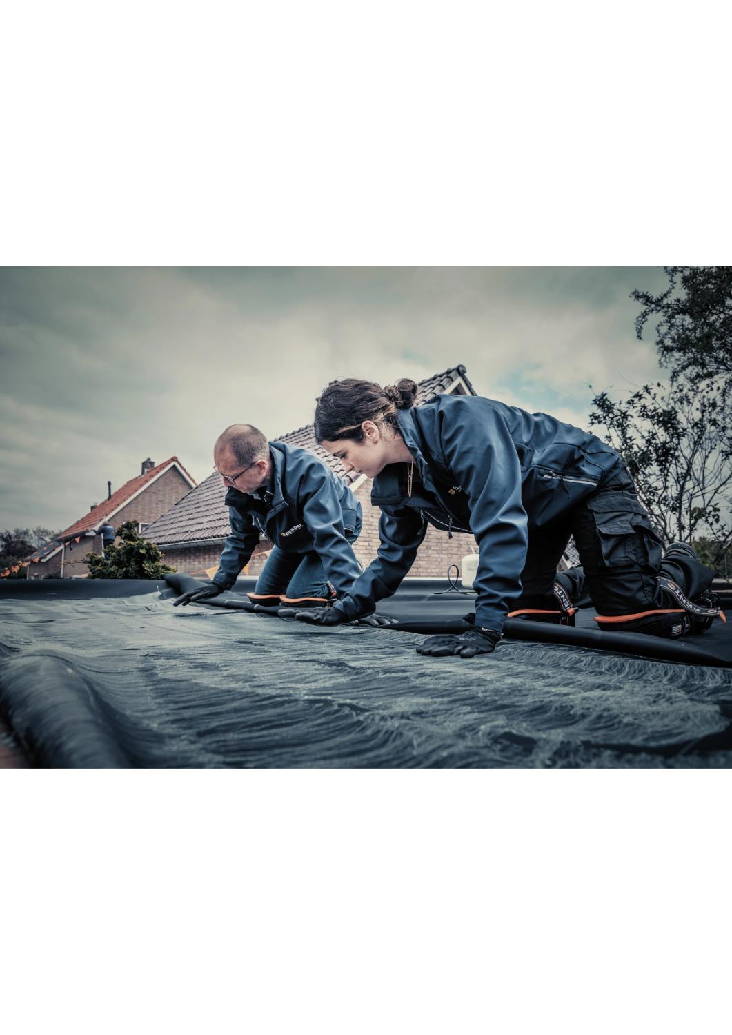 Geelink Ijzerwaren - paars_zwart_eenvoudig_leeg_pagina_document_a4_(28)